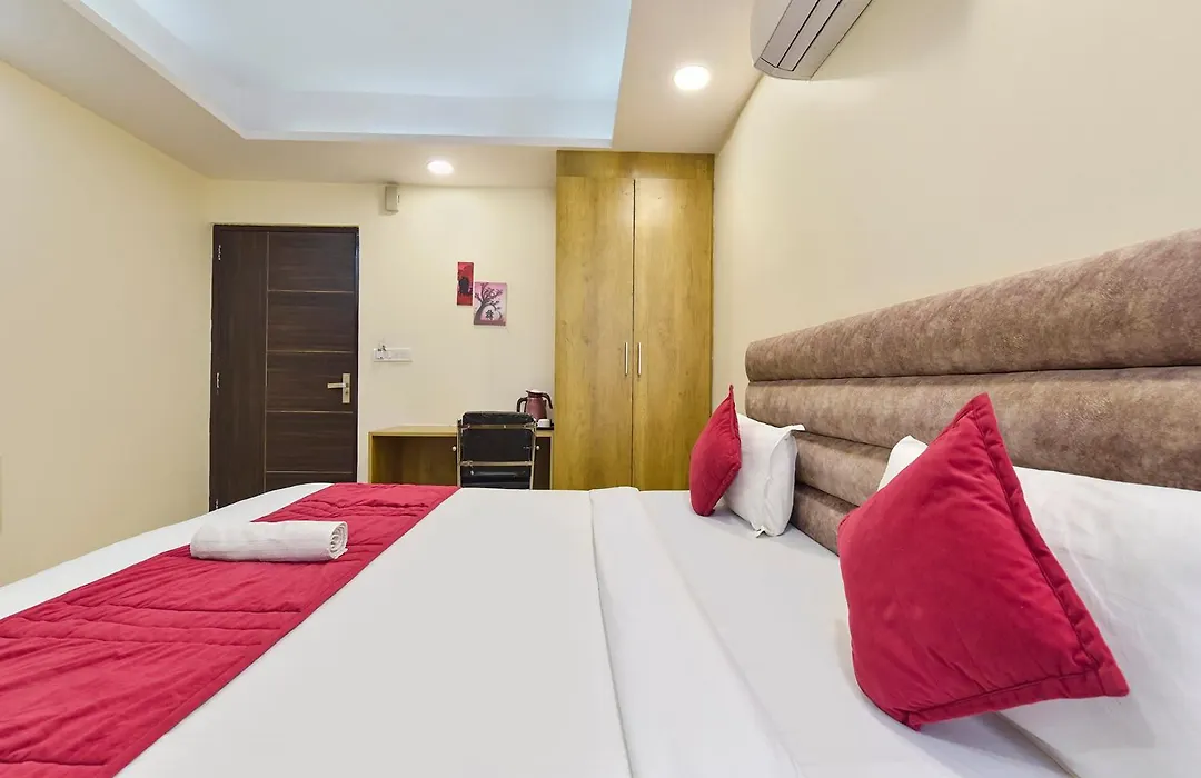 Fabhotel Pink City - World Trade Park-1
